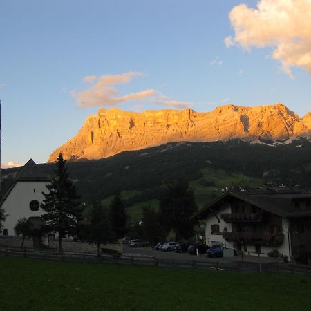 Garni Miriam La Villa (Trentino Alto Adige) Exterior foto