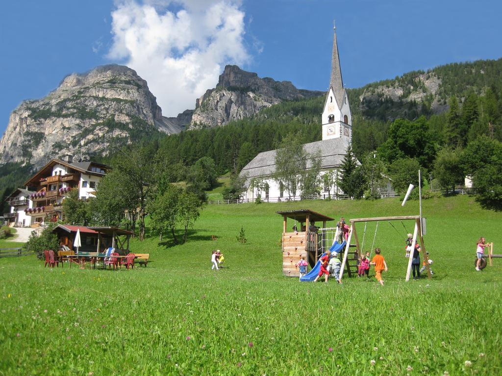 Garni Miriam La Villa (Trentino Alto Adige) Exterior foto