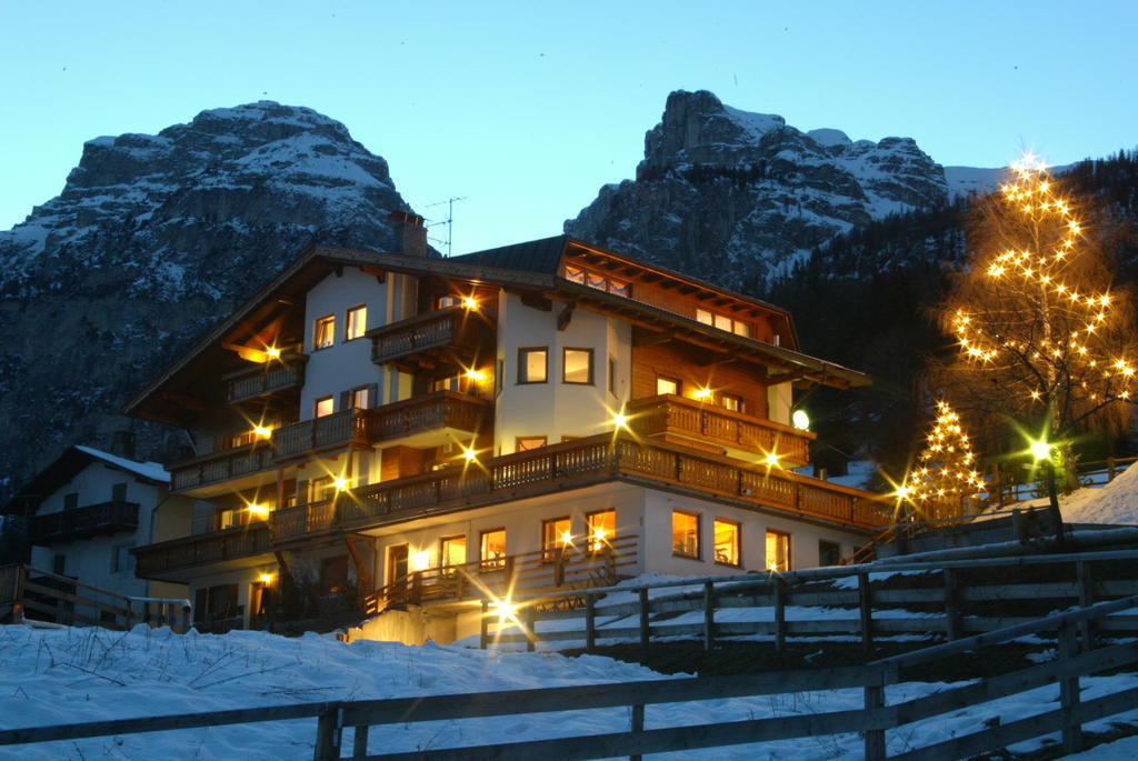 Garni Miriam La Villa (Trentino Alto Adige) Exterior foto