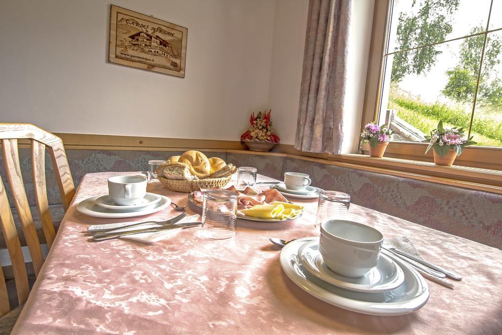 Garni Miriam La Villa (Trentino Alto Adige) Exterior foto