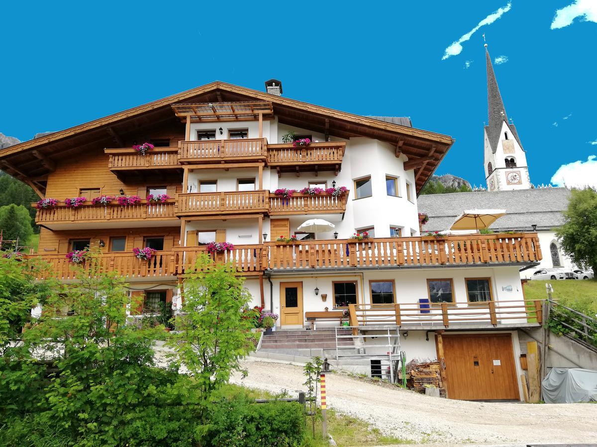 Garni Miriam La Villa (Trentino Alto Adige) Exterior foto